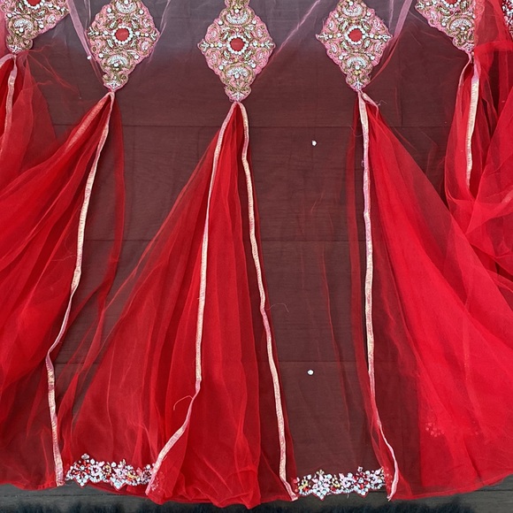 Half Saree (red/pink) - Picture 4 of 7